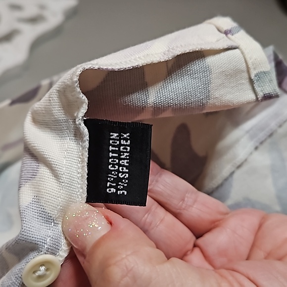 Floral button up shirt - Picture 4 of 5